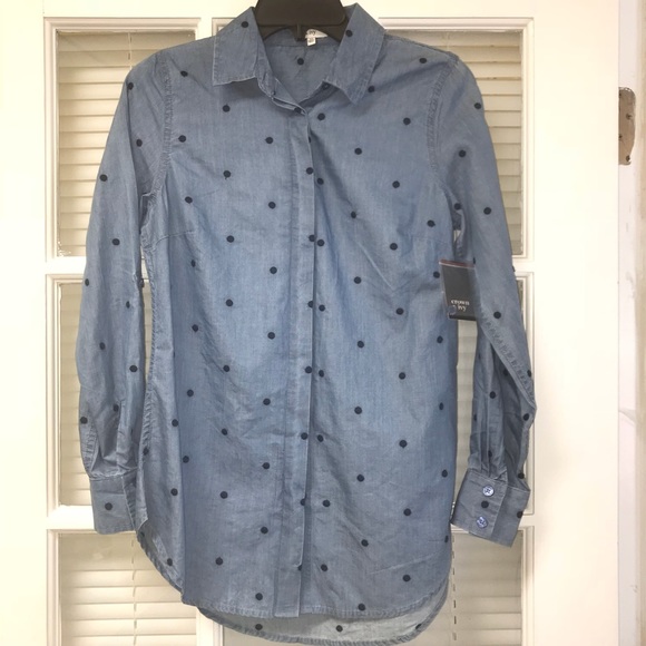 👑Crown & Ivy - Picture 1 of 6